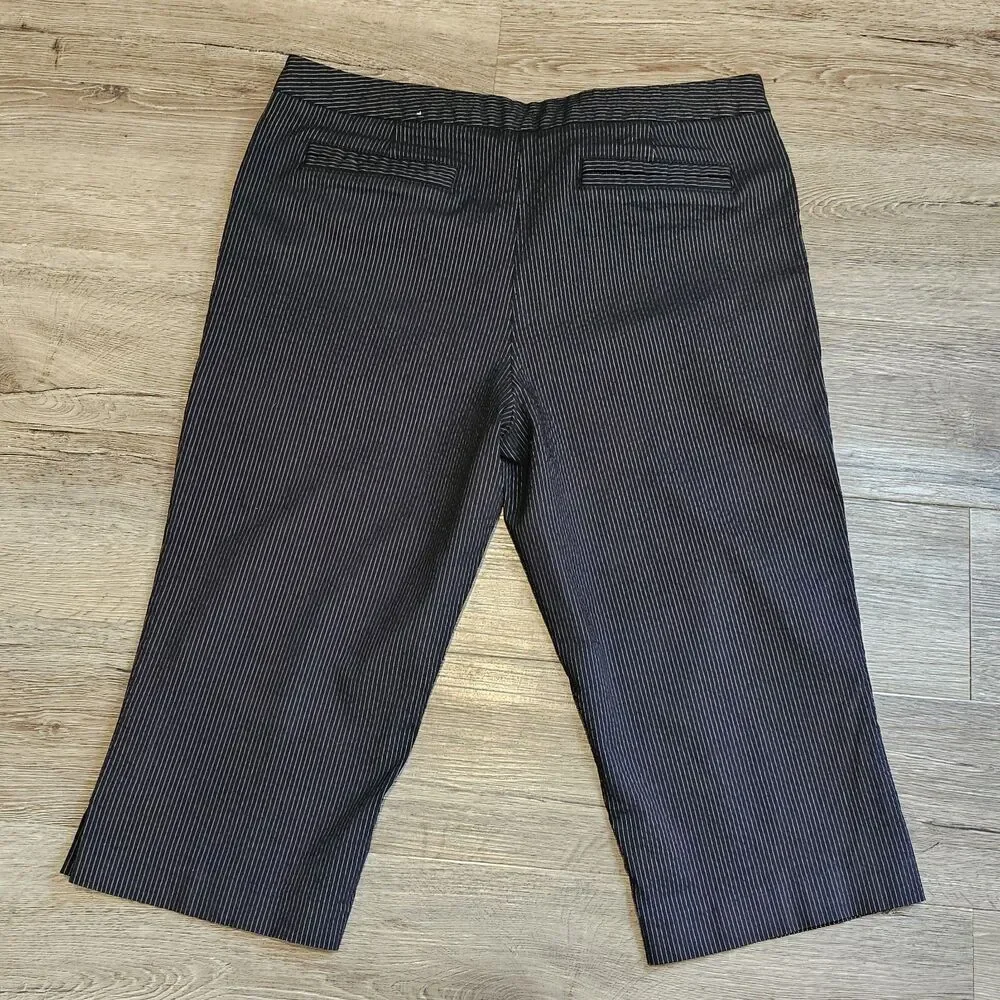 women's black pinstripe capri pants size 14 alt hipster rocker twee y2k 2010s - Picture 9 of 11